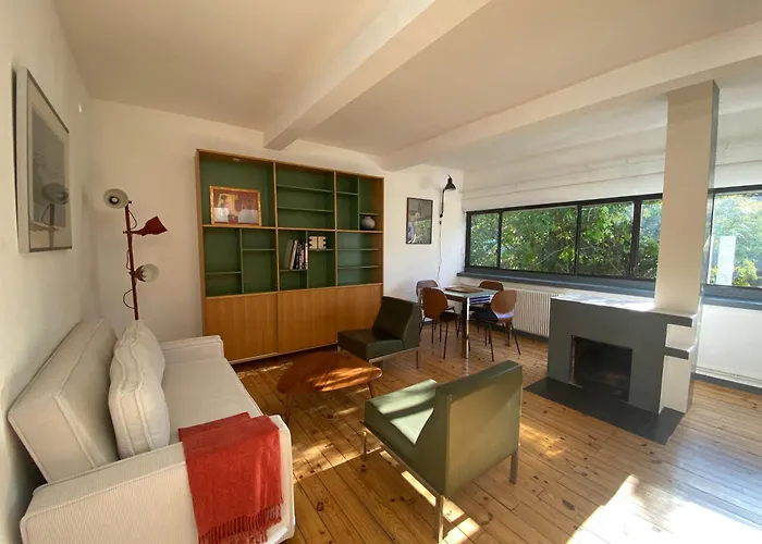 Holiday home Maison Le Corbusier 2 Jardin & Piscine Pessac
